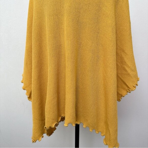 Peruvian Womens One Size Alpaca Mustard Knitted Poncho - Picture 8 of 10